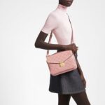 Louis Vuitton Pochette Metis Navy M44071 Pink M44018 Black M41487